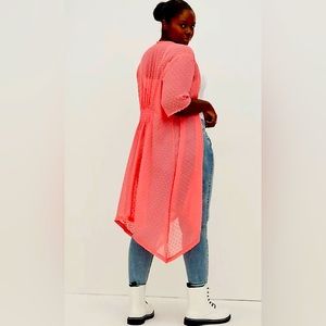 Torrid Clip Dot Shark Bite Hem Kimono